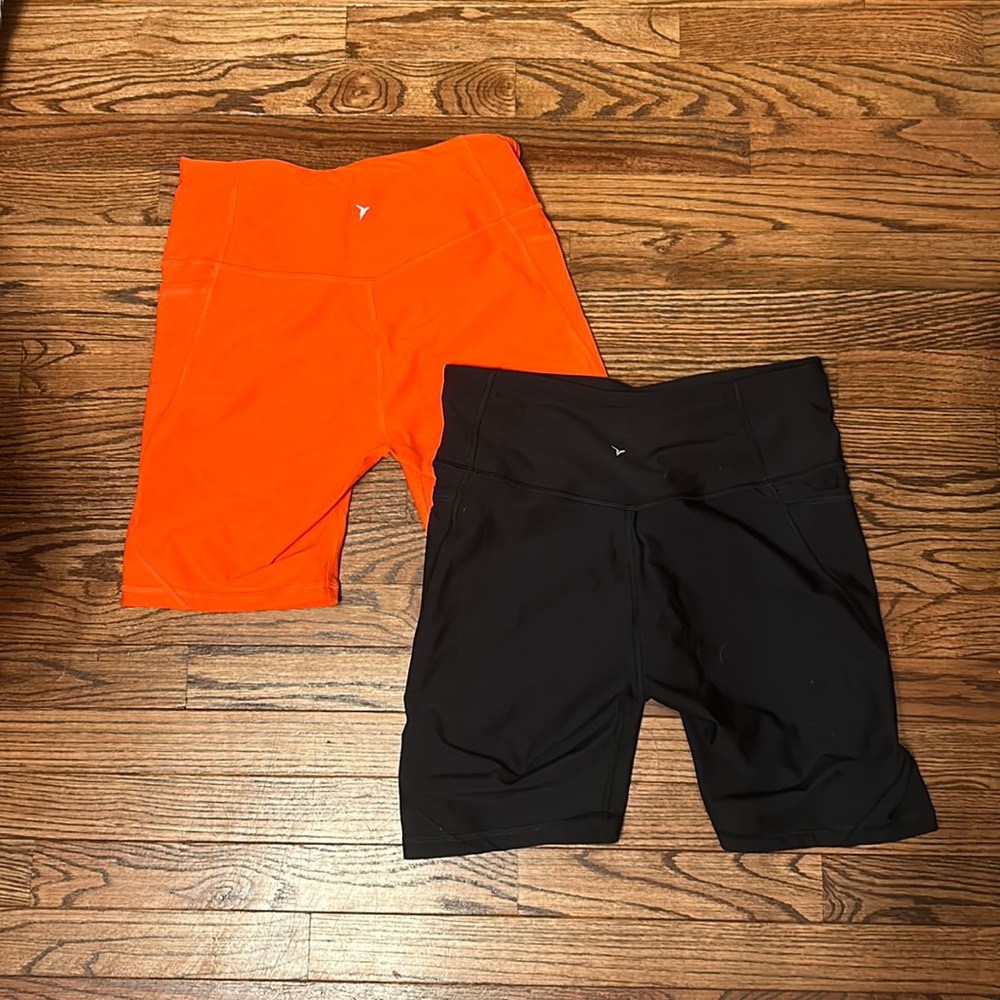 OLD NAVY active sportswear biker shorts Black and orange shorts Size L